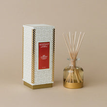 Load image into Gallery viewer, Red Currant 4.1oz Reed Diffuser